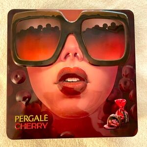 Keep sake Tin (Empty) 8x8x2inch